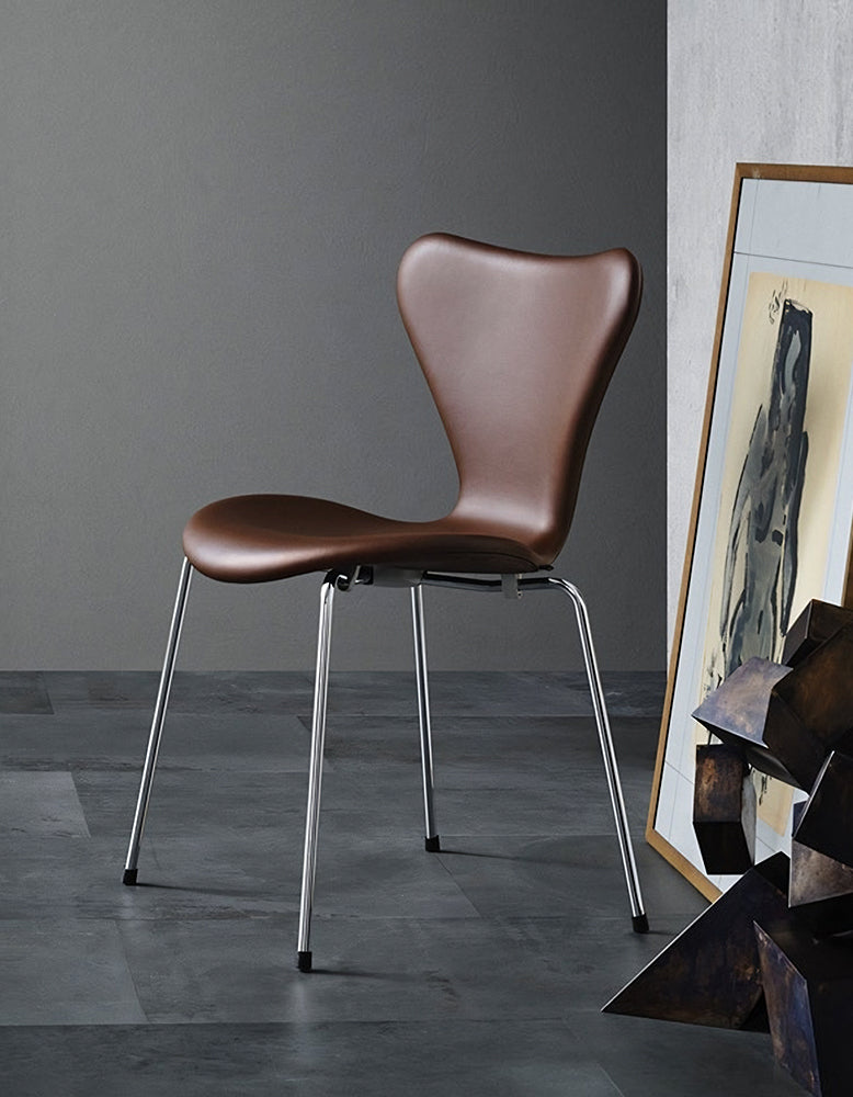 Fritz Hansen Series 7 Dining Chair by Arne Jacobsen