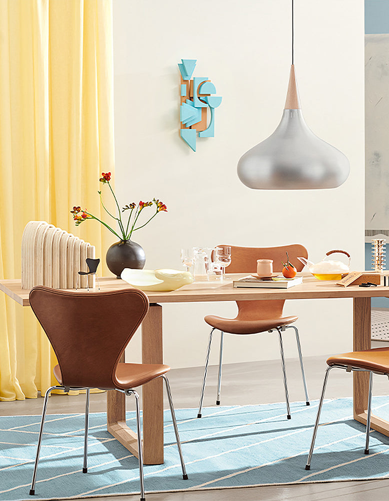 Fritz Hansen Series 7 Dining Chair by Arne Jacobsen